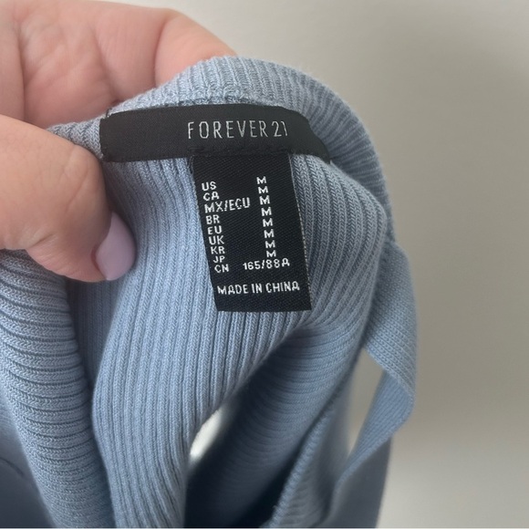 Forever 21 top size medium - Picture 3 of 3
